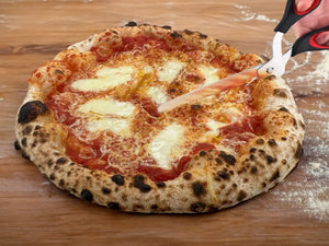 Profi Pizzaschere | Pizzaschneider mit scharfer Klinge aus Edelstahl und weichem Griff aus hochwertigem Kunststoff | Gesamtlänge 27cm