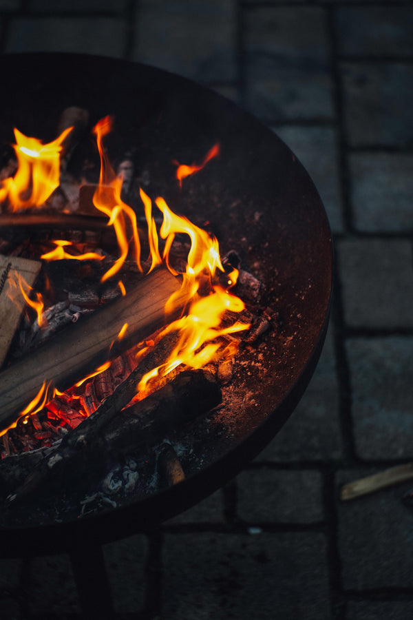 robuste Feuerschale mit Wasserablaufbohrung | Feuerschale für den Garten, Terrasse und Balkon | Ø80cm